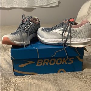 Brooks shoes